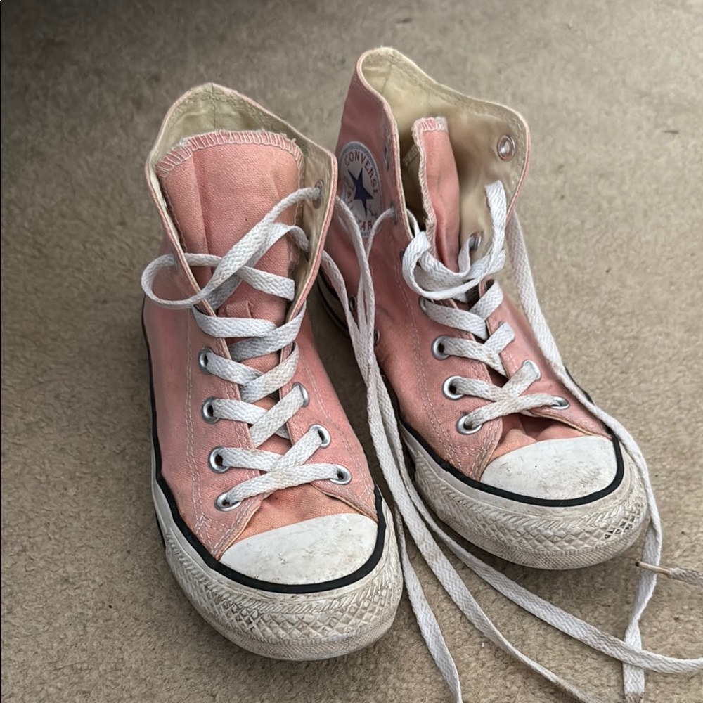 Converse Pink High-Top Sneakers Classic Canvas